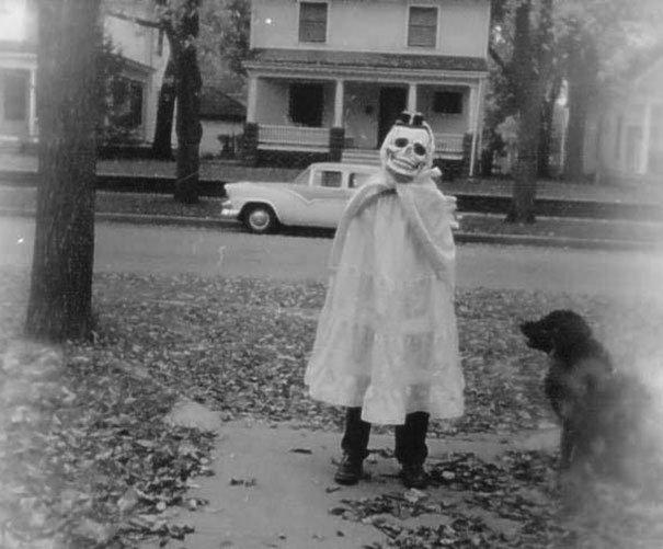 scary-vintage-halloween-creepy-costumes-60-57f7491e99f99__605.jpg